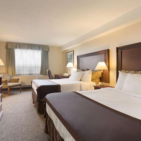 Travelodge Hotel By Wyndham Vancouver Airport Richmond Esterno foto